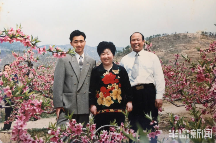 青岛一对夫妻成拆迁网红!手里9套房,开着房车游遍全国!这么多房子…咋来的