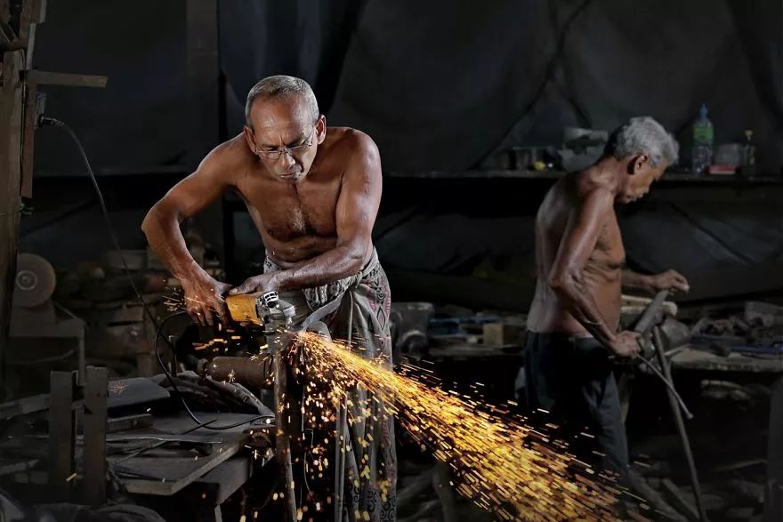 50张获奖照片，带你见识那些不为人知的工作