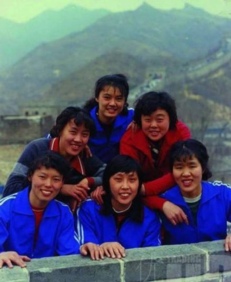 中國女排第一次奪冠的意義（紀(jì)念！39年前的今天，中國女排首奪世界冠軍）