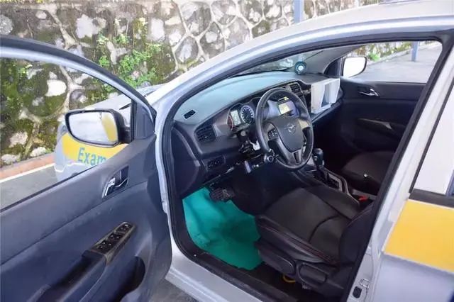 残疾人专用小型自动挡载客汽车 残疾人专用c5汽车-徐拾记官网