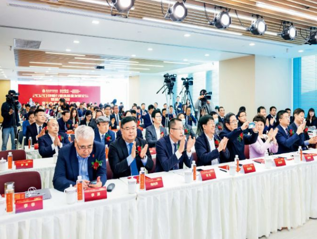 新刊提前看丨万名律师在盈科