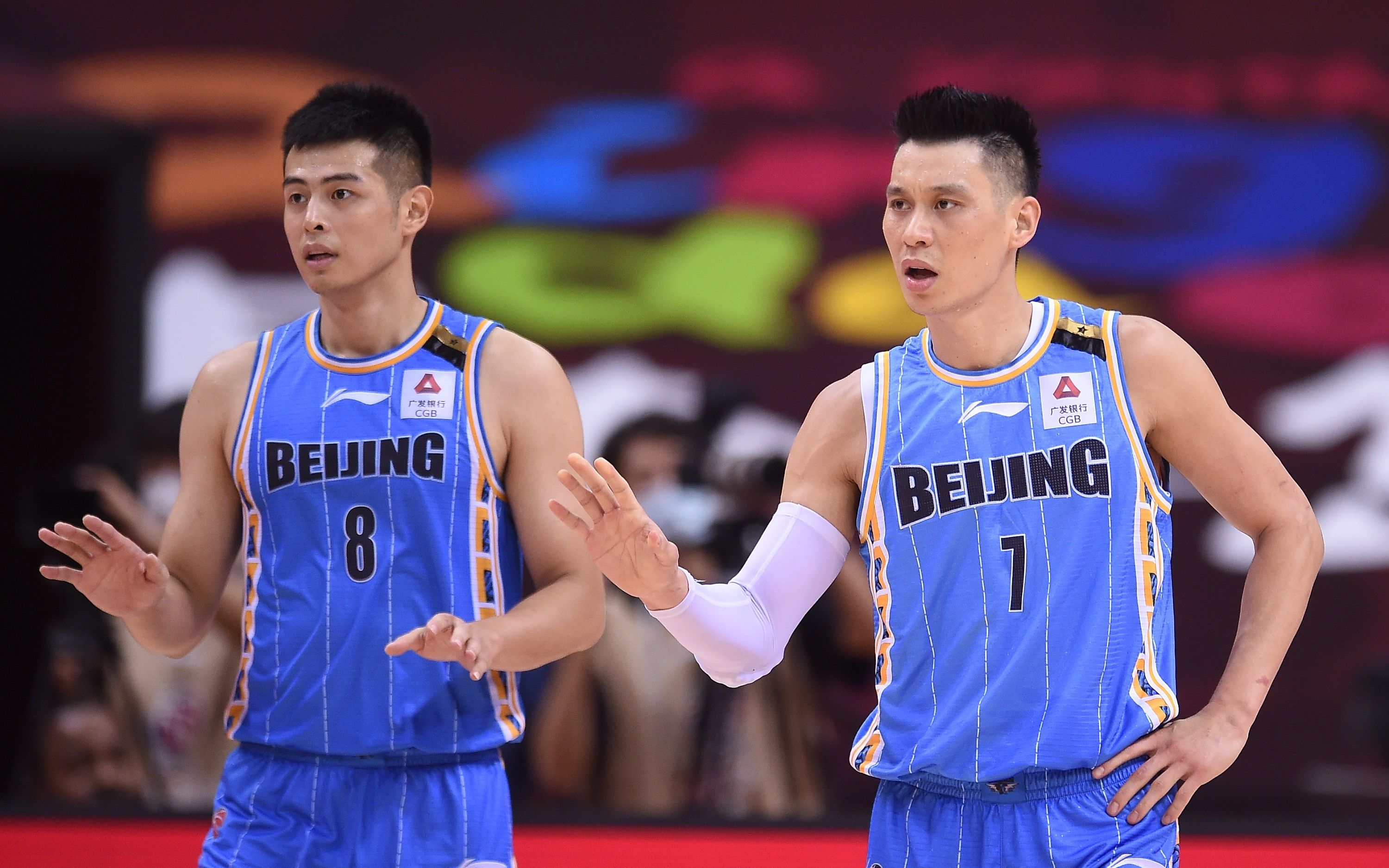 cba林书豪是哪里人(NBA还是CBA？32岁的林书豪到底去哪儿能疯狂)