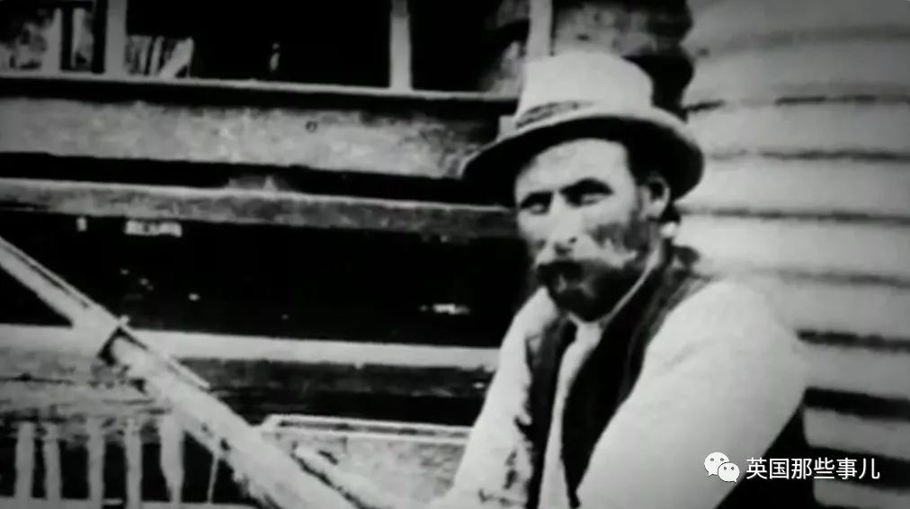 一百年前人类和虎鲸合作捕猎，形成自然契约。然而人类反悔了