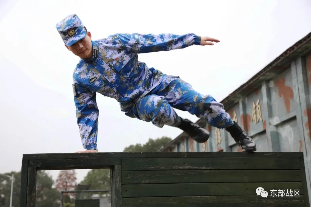 关注｜请看海军新干部如何@部队