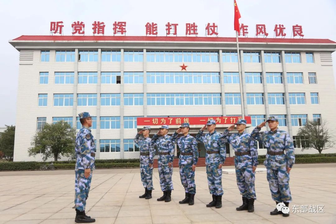 关注｜请看海军新干部如何@部队
