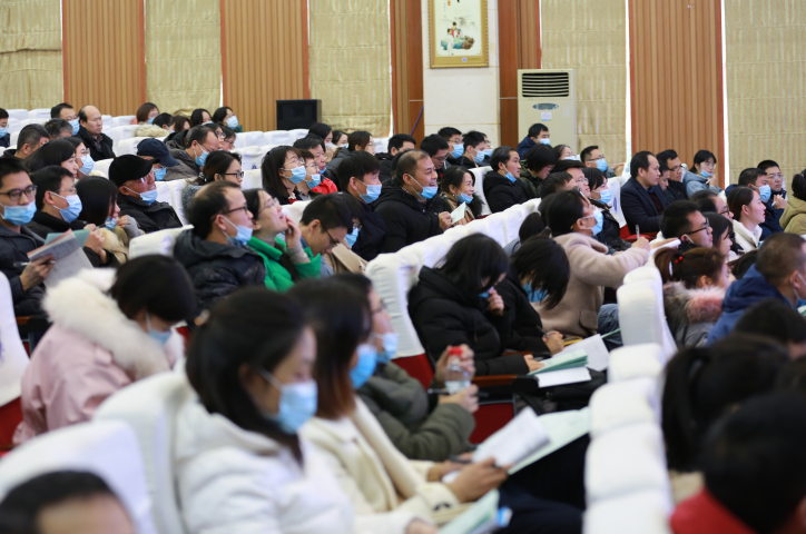 周南中学高节良化学名师工作室举办高考化学复习研讨会