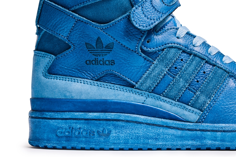 阿迪达斯复古鞋(标志性的复古设计！adidas Forum 84 Hi 两款新配色现已登场)