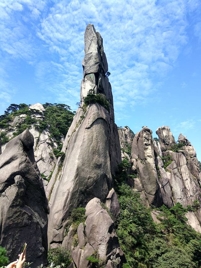 三山一阁加一岭紧赶慢游走江西