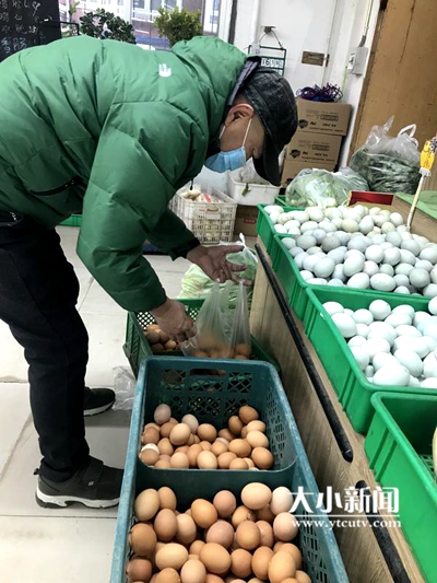 烟台：近一周鸡蛋价格从每斤4元多涨到了6元多