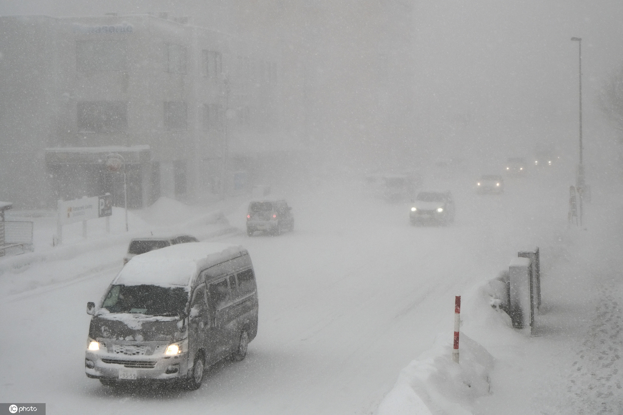 札幌天气(日本北海道札幌遭遇强暴风雪)