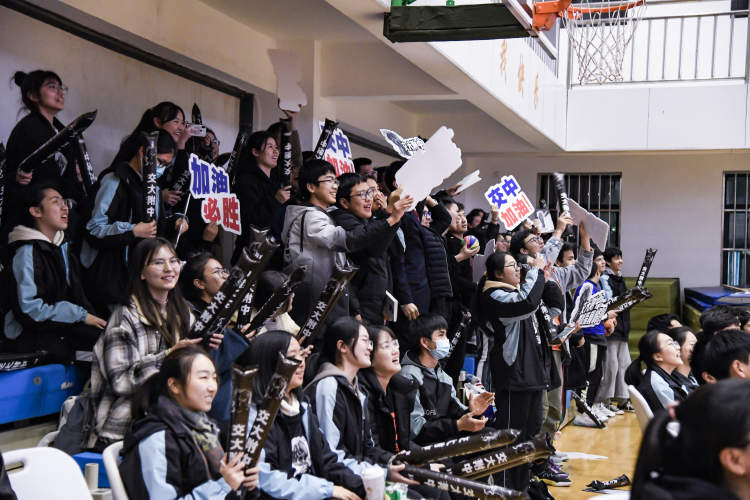 哪些借nba上海赛(打破南模不败统治，交大附中斩获Jr.NBA上海联赛冠军)