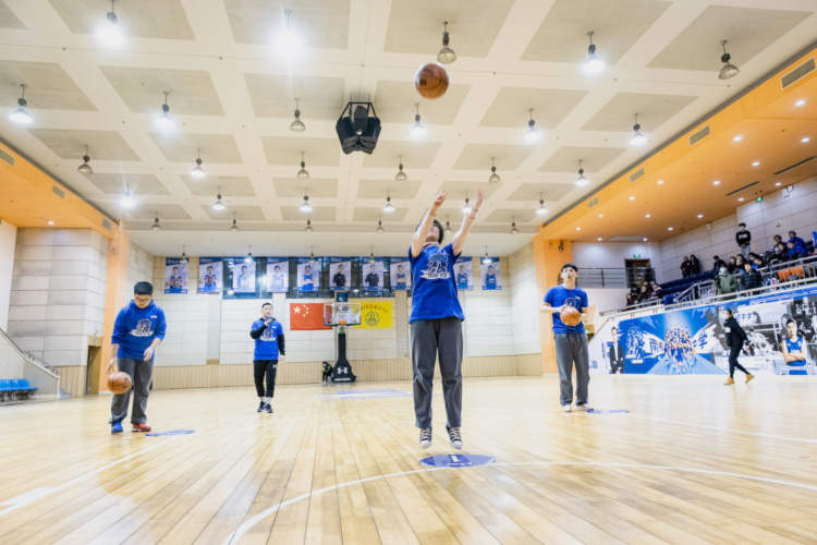 哪些借nba上海赛(打破南模不败统治，交大附中斩获Jr.NBA上海联赛冠军)