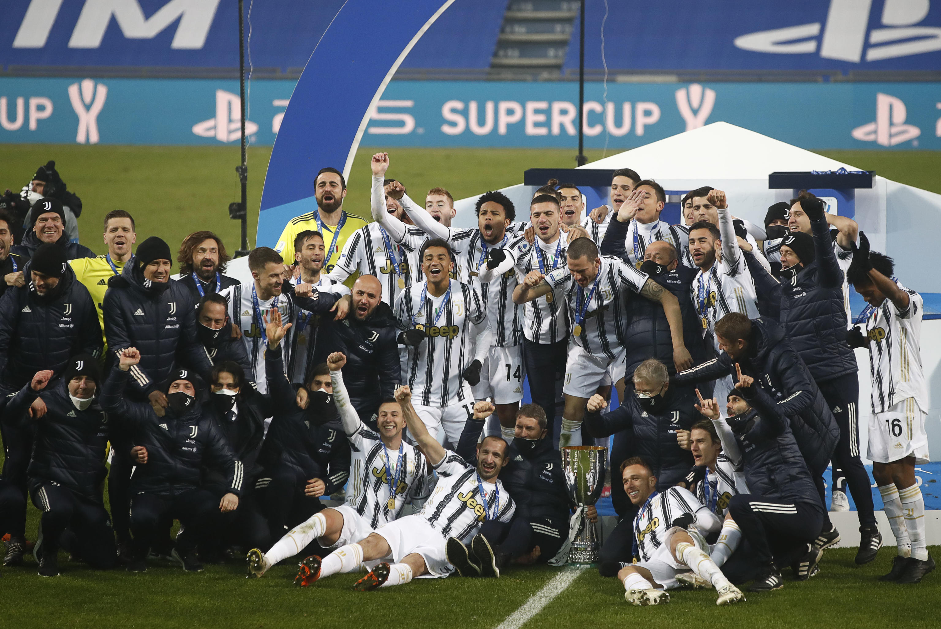 足球——意大利超级杯：尤文图斯夺冠