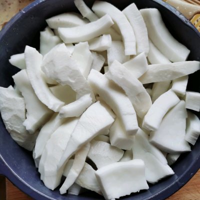 椰肉的做法大全（教你自制神秘美味椰子油和椰肉）