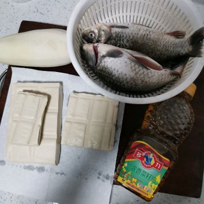 萝卜丝豆腐汤做法（奶白色的鲫鱼豆腐萝卜汤制作方法）