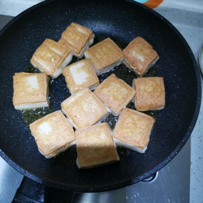 萝卜丝豆腐汤做法（奶白色的鲫鱼豆腐萝卜汤制作方法）