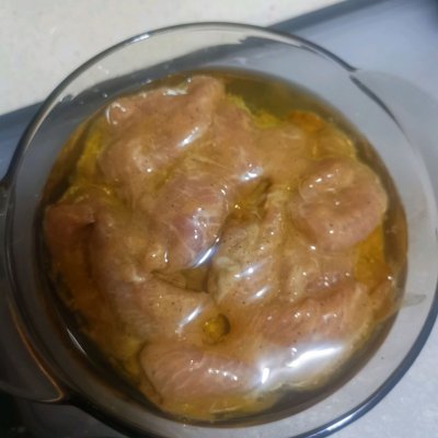 家常水(shui)煮肉片的做法（麻辣水煮肉片的家常(chang)做法）-大连信息网(wang)