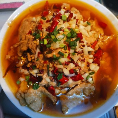 家常水煮肉片的做法（麻辣水煮肉片的(de)家常做法）-第11张图片-大连信息网(wang)