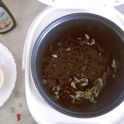 #百变鲜锋料理#简单美味的紫菜虾皮蛋花汤