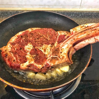 两块钱搞定一道家常美食烤战斧牛排