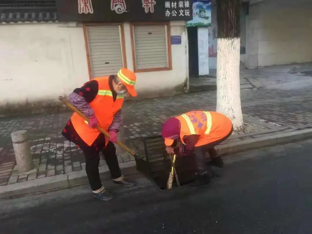 坚守，城管人的春节主题词