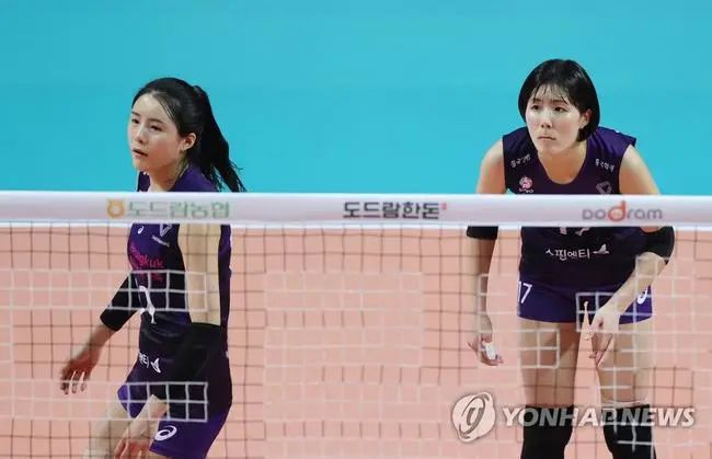 韩国女排两球员涉校园霸凌被开除！丑闻频发，韩国重拳治理体坛暴力行为