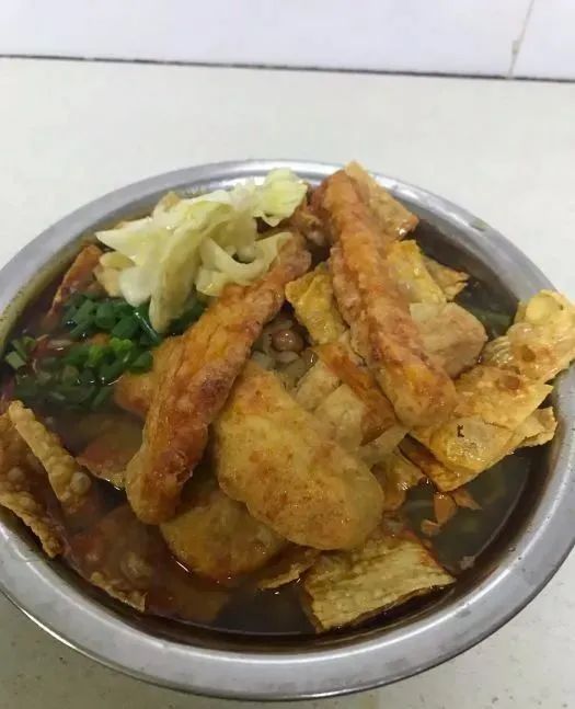 南宁最销魂的30家螺蛳粉店，一天一碗，一个月不重样！