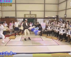 什么恶臭风气！女爱豆被乱甩踢头，这个节目真是骂一百次都不解恨