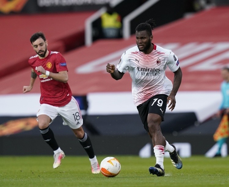 曼联4比0ac米兰（半场-莱奥凯西进球被吹马奎尔失空门 曼联暂时0-0米兰）-趣拿体育