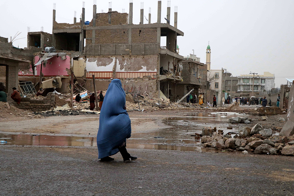 2021阿富汗最新战况(早安·世界|阿富汗西部遭汽车炸弹袭击,造成警民8