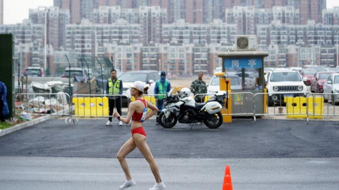 女子20公里竞走世界纪录(1小时23分49秒！杨家玉打破女子20公里竞走世界纪录)