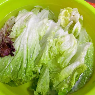 蔬菜沙拉怎么做好吃又简单的做法（拌蔬菜沙拉做法步骤）