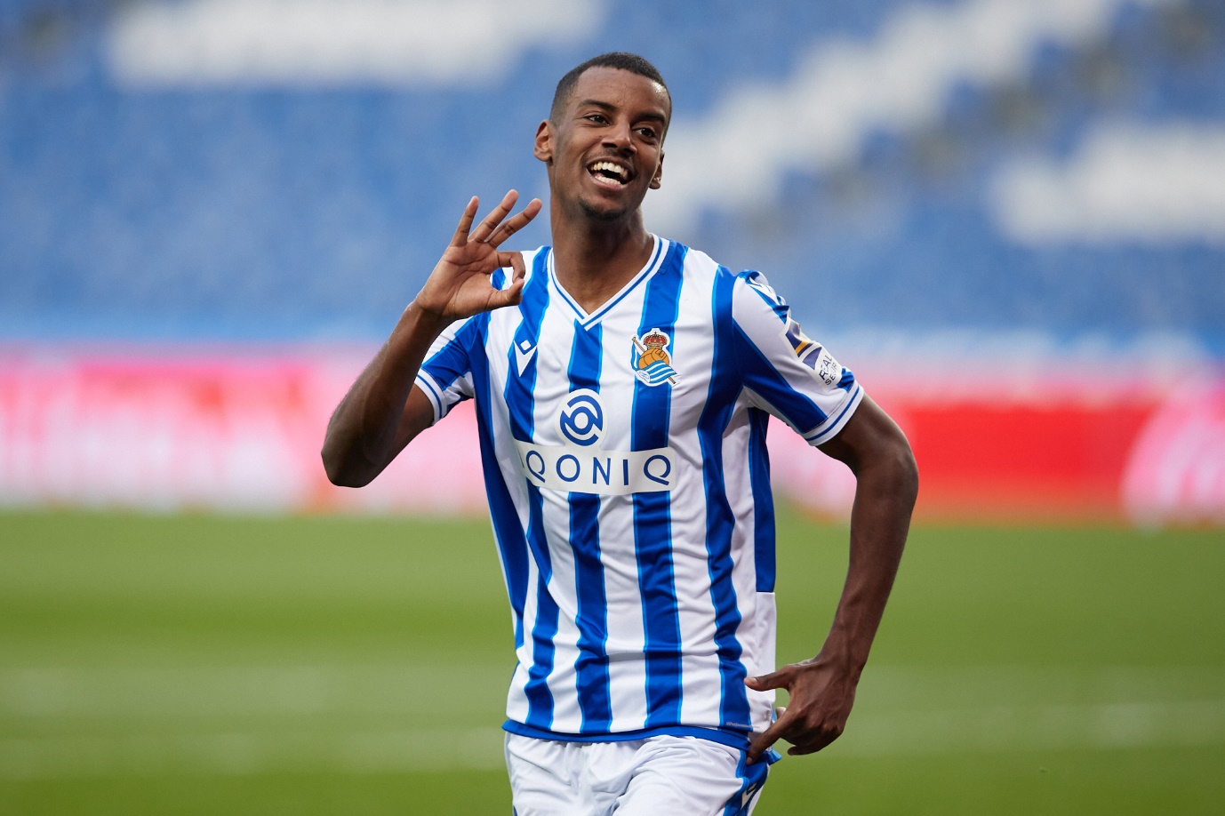 de jong)为荷兰队打进两球,皇家社会的伊萨克(alexander isak)也为