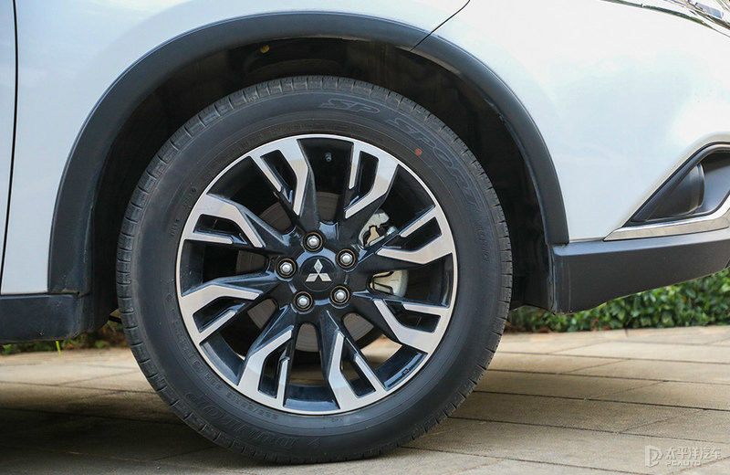 三菱欧蓝德轨迹线怎么去掉欧蓝德小扳手怎么消除