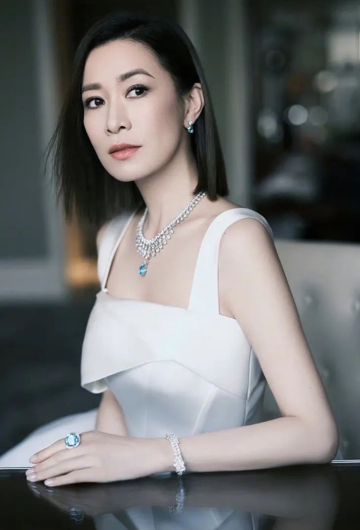 壹周潮话题 | 看了欧阳娜娜的休假日程，我默默放下了手机
