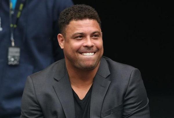 杯冠军得主罗纳尔多(不介意别人叫"肥罗",罗纳尔多:只想当个好老板)