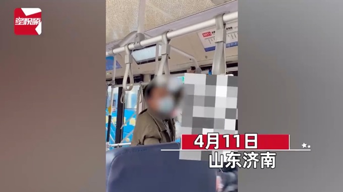 公交车骚扰,梦见自己坐公交车被骚扰