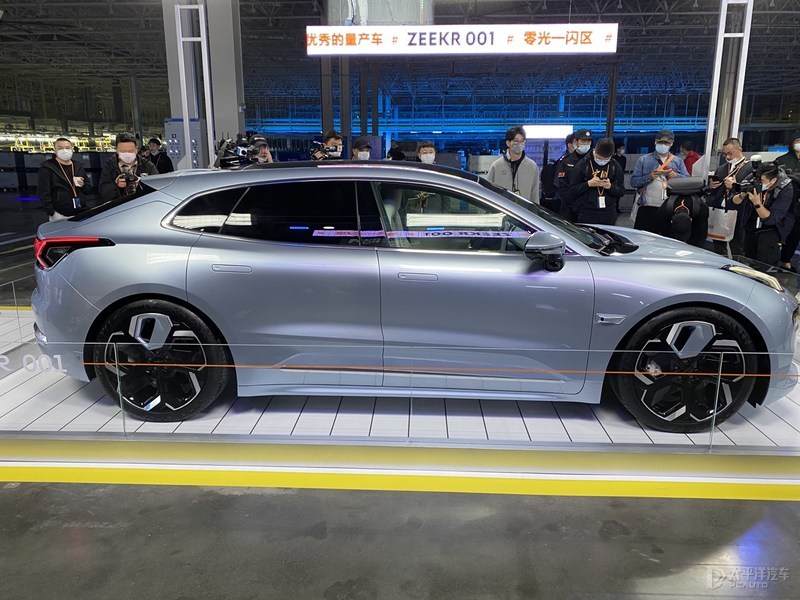 3.3秒破百/1000km续航都是小意思 上海车展十大最强电动车
