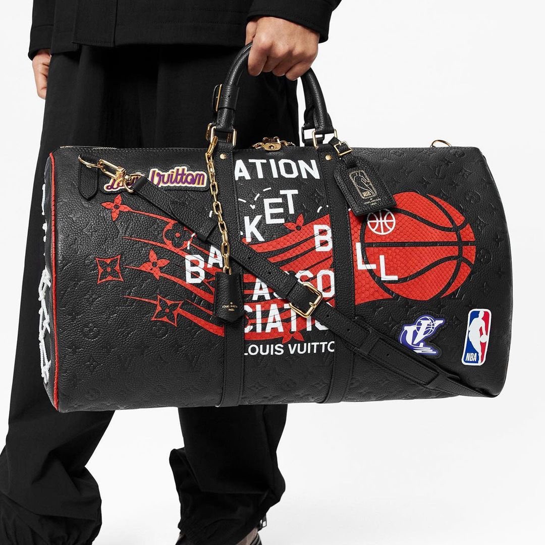 联名nba为什么那么贵(LV x NBA 第二波联名曝光！天价「满印篮球」要来了)