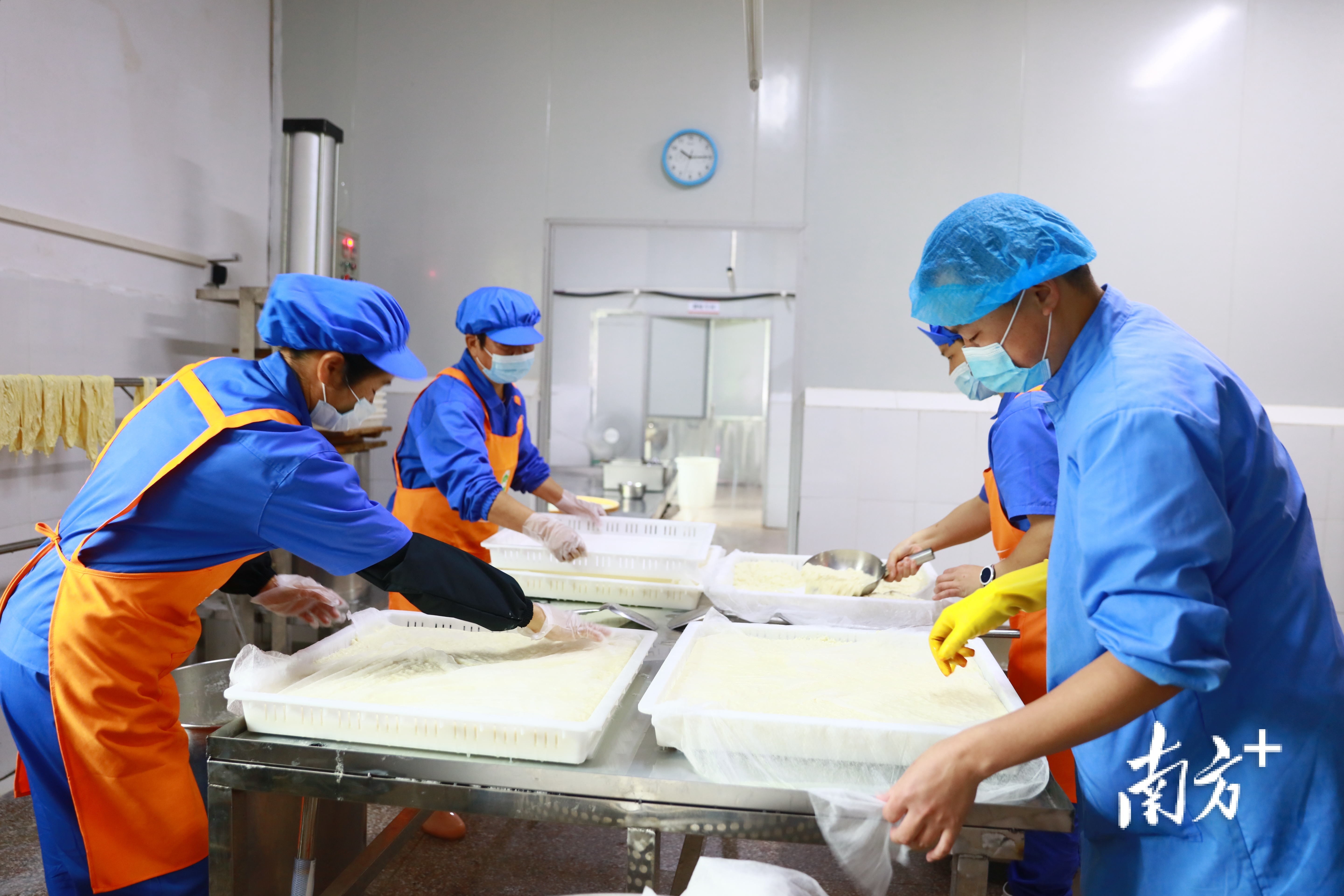 梅州兴宁大坪镇休闲零食豆干"逗乐大菽"投产