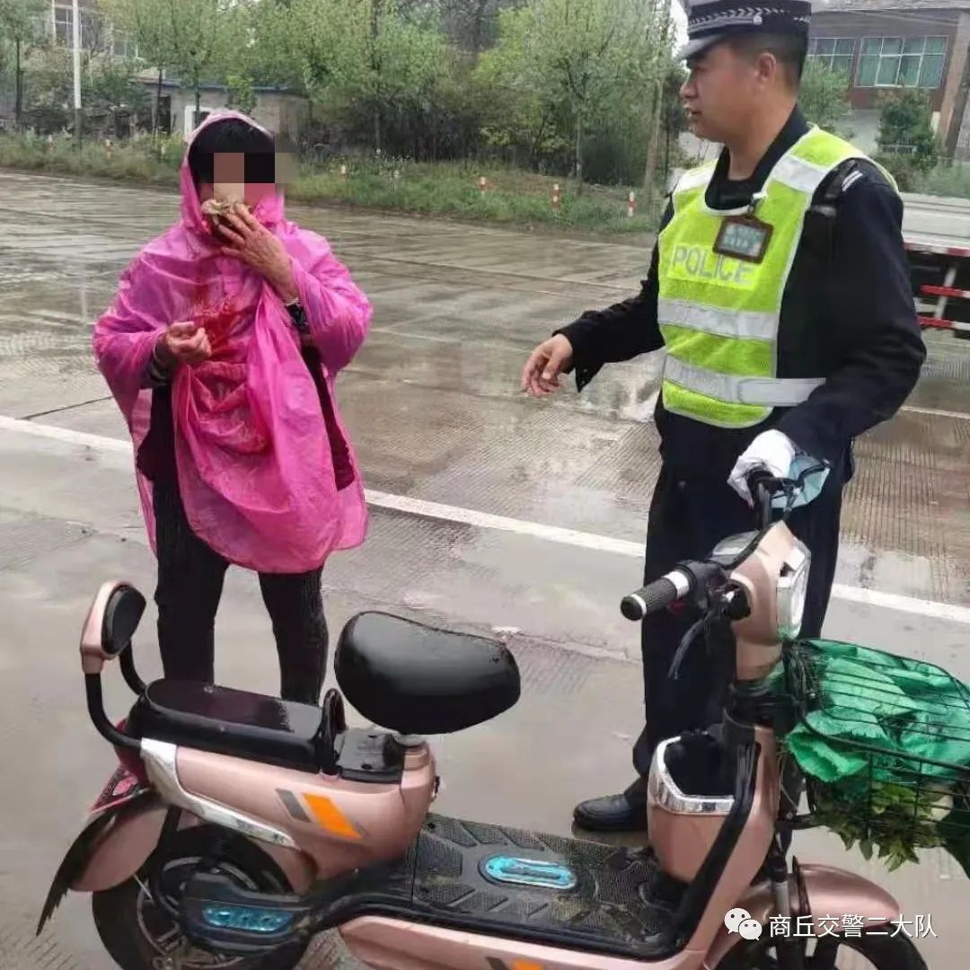 正能量丨风雨中的城市守护人，是最可爱的人！