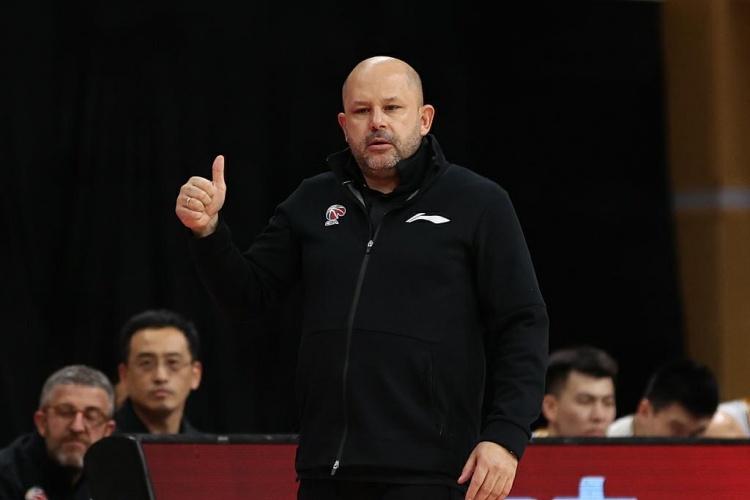 cba范依铭是哪个青训出来（京媒：雅尼斯关注首钢青训发展 秦晓雯透露将继续引援补强）-华海博客