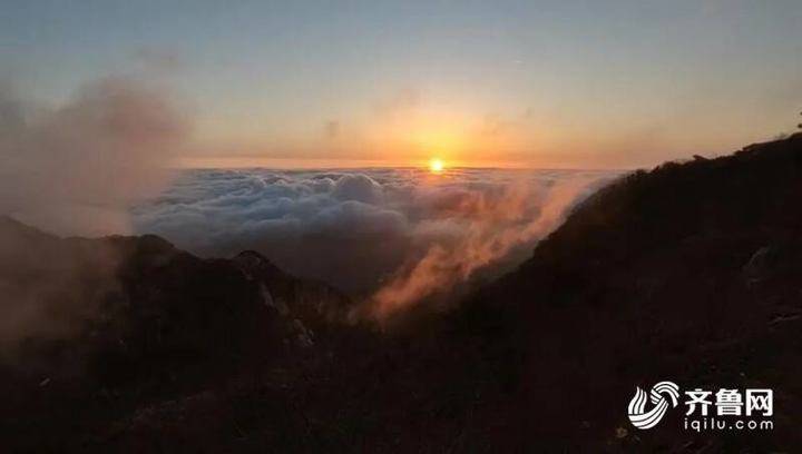 东泰山(叹为观止！雨后泰山之巅惊现四大奇观)