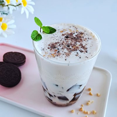 吃货们决不能错过的自制红豆椰果奶茶
