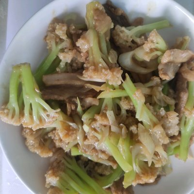 菜花炒肉怎么做,菜花炒肉怎么做好吃又簡單
