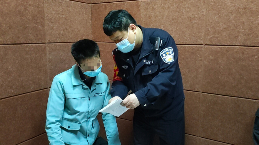 拘留！受老板之托带瓶“粘合剂”坐高铁，株洲男子：我知道里面含煤油