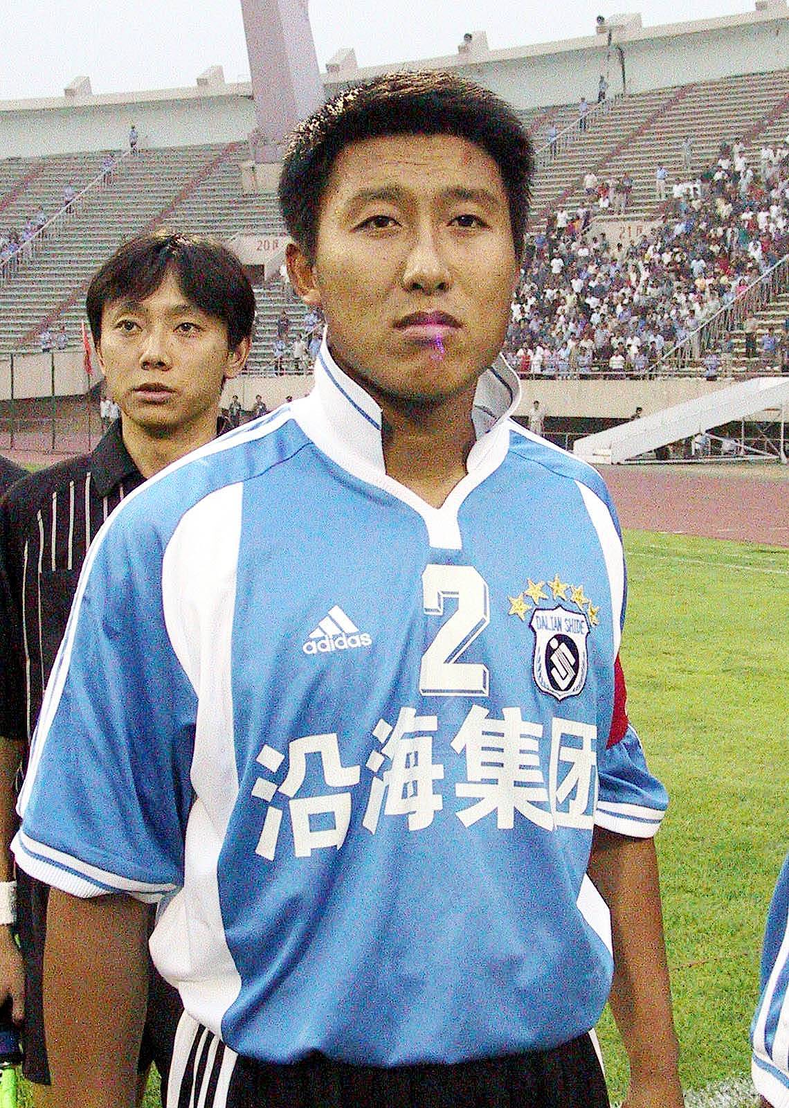 2001年中国进世界杯球员(纪念｜2002年世界杯，张恩华的遗憾，中国足球的顶峰)