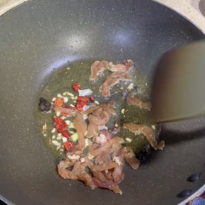 学会木耳炒肉，早餐不用愁