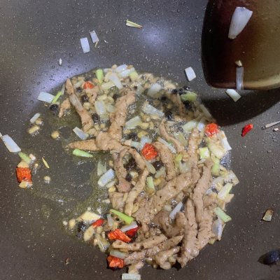 学会木耳炒肉，早餐不用愁