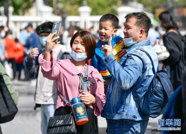 天津意式风情街“五一”重新开街迎客